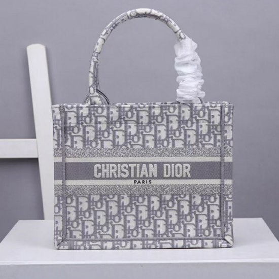 Christian Dior 102995 g1 - Haga un click en la imagen para cerrar