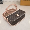 Louis Vuitton M42251 g1