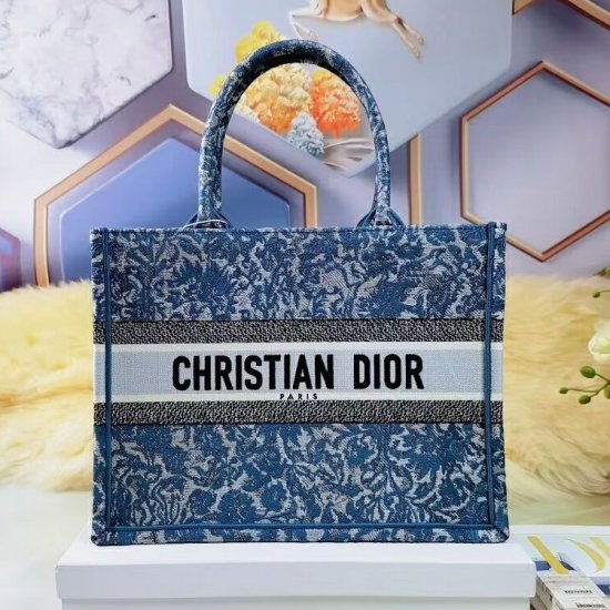 Christian Dior 103398 g1 - Haga un click en la imagen para cerrar