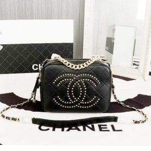 CHANEL 685 g3