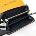 Louis Vuitton M69794 g1